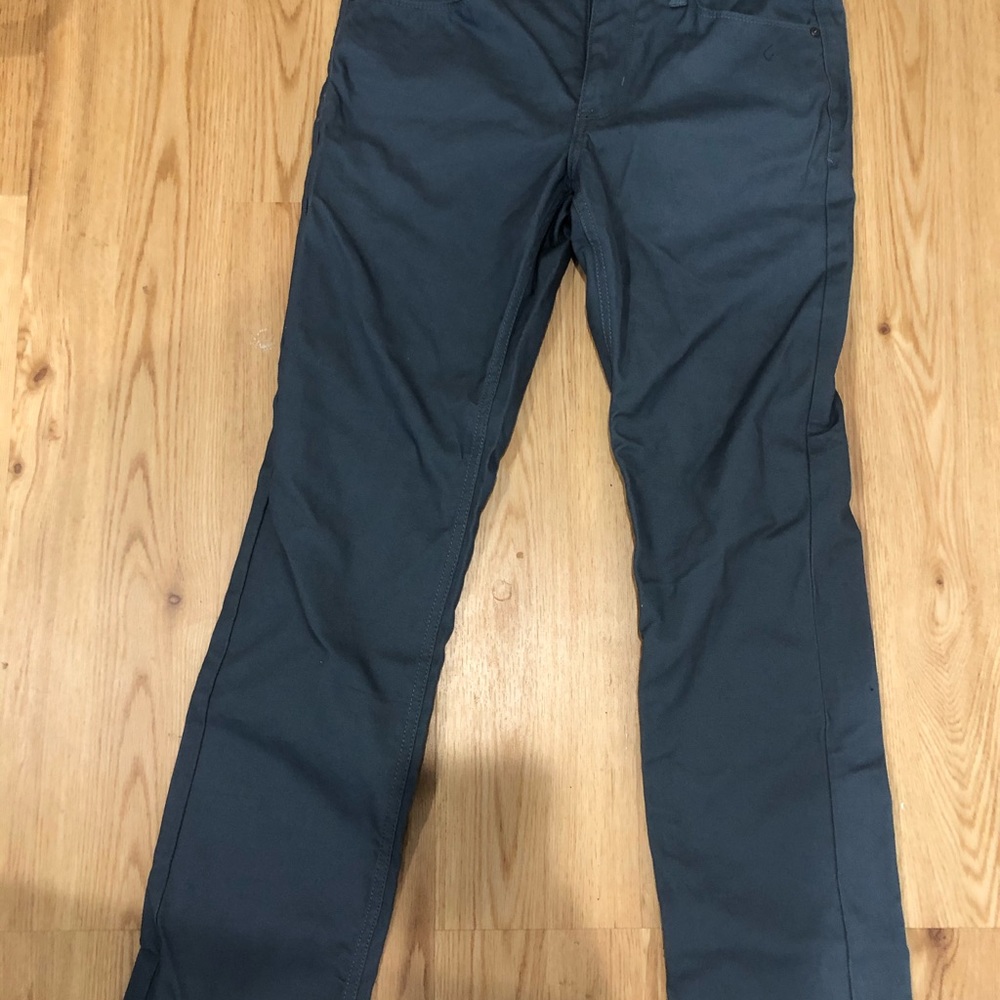 Perry Ellis Mens Grey pants